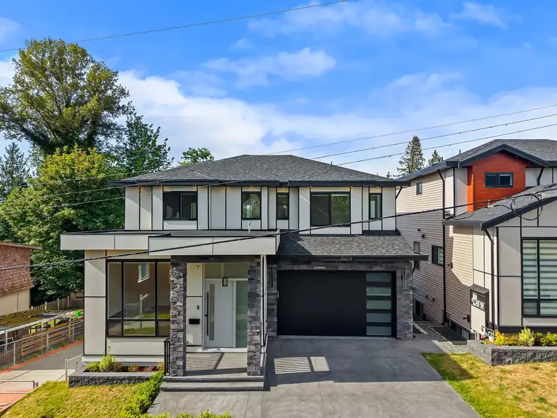 13851 114 AVENUE - photo 1 of 36
