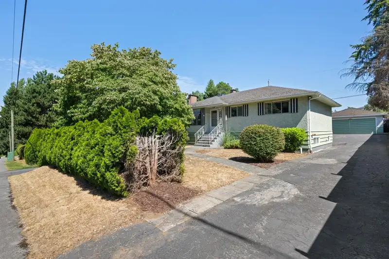 10836 128 STREET - photo 2 of 25