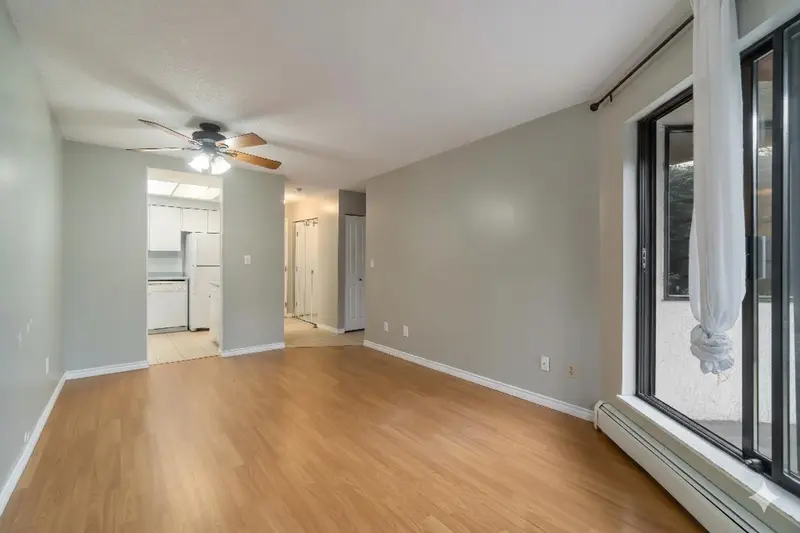 114 1177 HOWIE AVENUE - photo 3 of 25