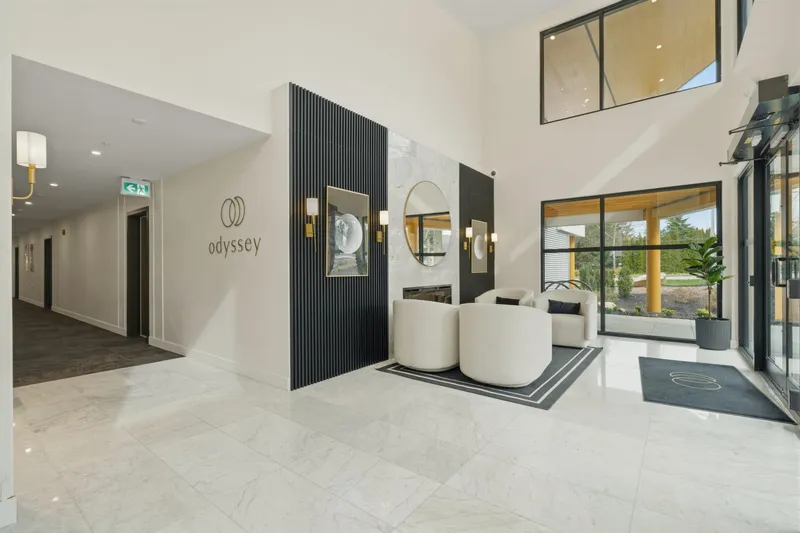 227 2635 KING GEORGE BOULEVARD - photo 2 of 23