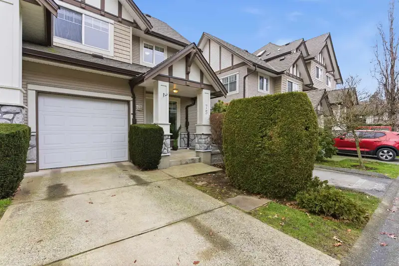 75 18221 68 AVENUE - photo 1 of 31