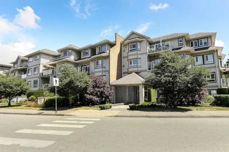 111 8142 120A STREET - photo 2 of 25