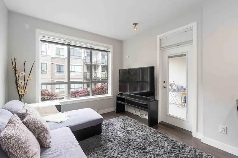 208 10455 154 STREET - photo 2 of 29