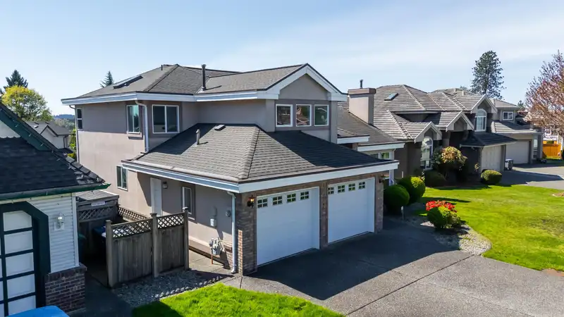 15268 83 AVENUE - photo 3 of 38