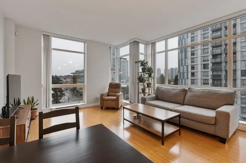 604 13399 104 AVENUE - photo 1 of 23