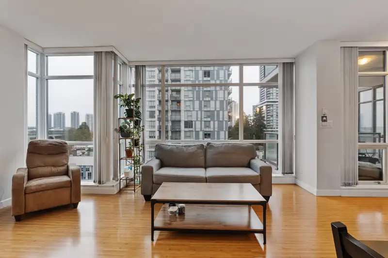 604 13399 104 AVENUE - photo 2 of 23