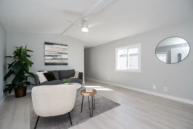 69 8254 134 STREET - photo 4 of 33