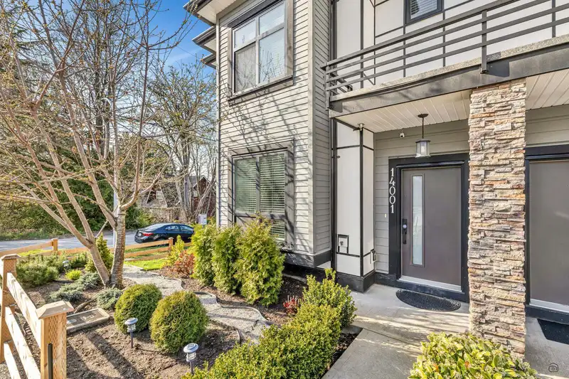 14001 60 AVENUE - photo 4 of 40