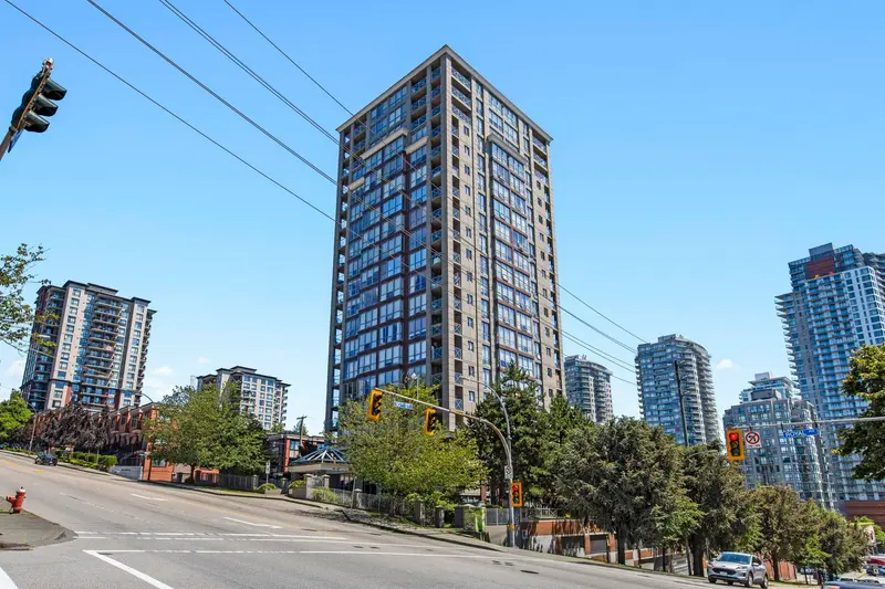 1901 850 ROYAL AVENUE - photo 1 of 25