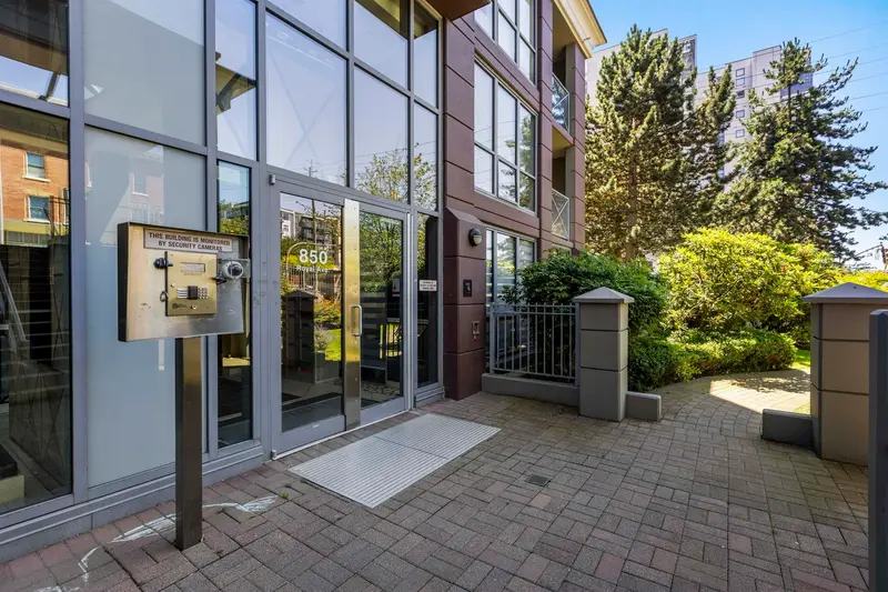 1901 850 ROYAL AVENUE - photo 3 of 25