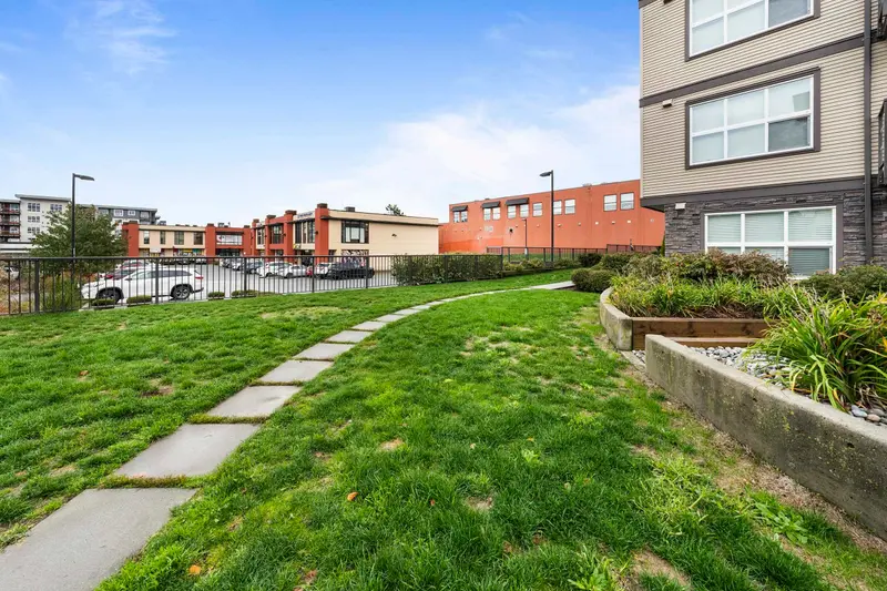 322 30515 CARDINAL AVENUE - photo 3 of 21