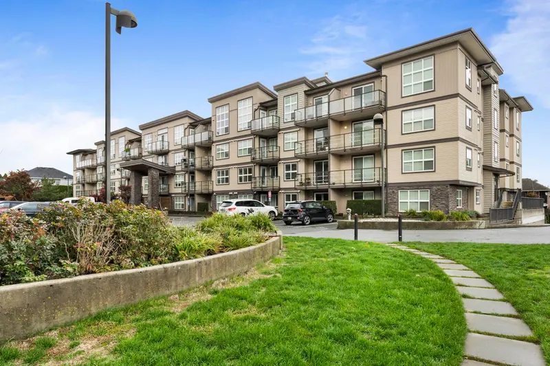 322 30515 CARDINAL AVENUE - photo 4 of 21