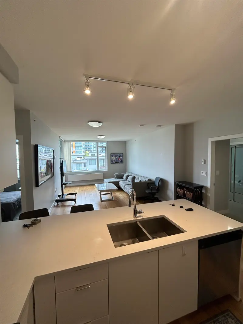 518 9393 TOWER ROAD - photo 4 of 17