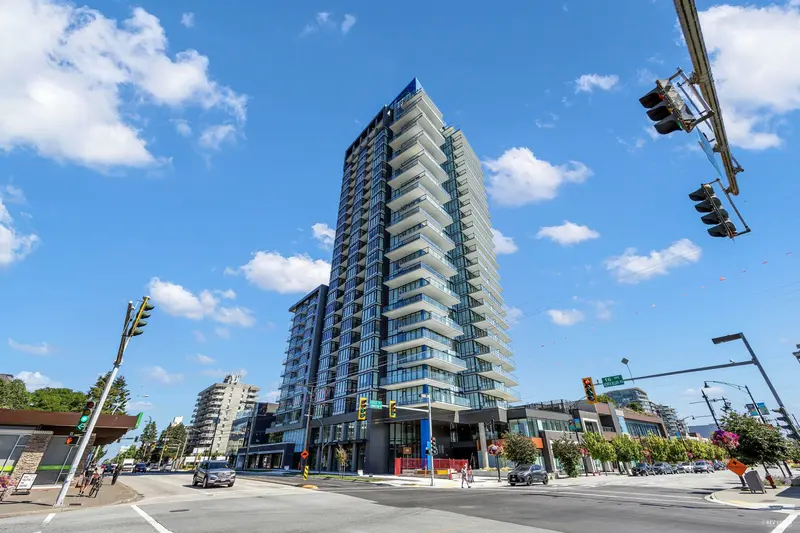 2304 1588 JOHNSTON ROAD - photo 2 of 25