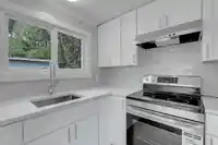 77 8220 KING GEORGE BOULEVARD - thumbnail 10