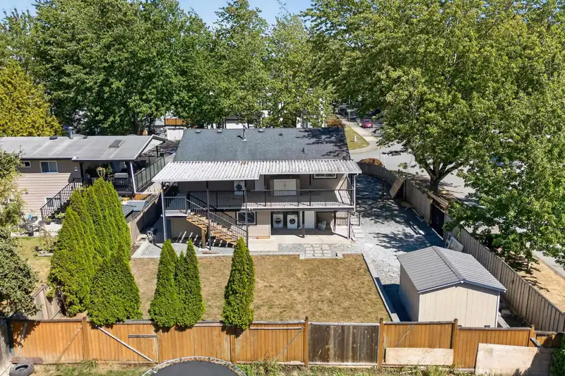 6285 173A STREET - photo 2 of 25