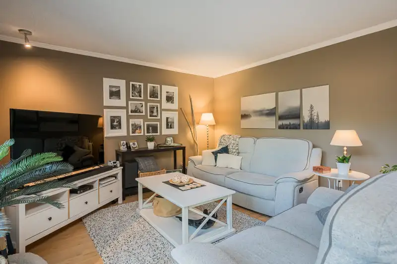 14603 101A AVENUE - photo 3 of 36