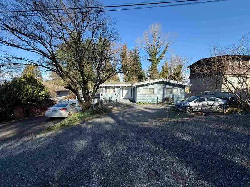13833 114 AVENUE - photo 2 of 2