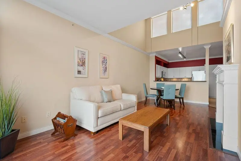 407 5800 ANDREWS ROAD - photo 4 of 25