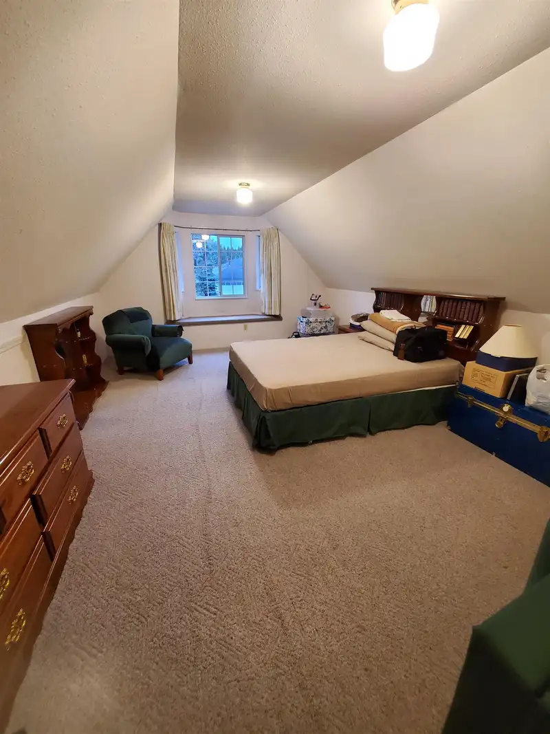 15499 91A AVENUE - photo 3 of 36