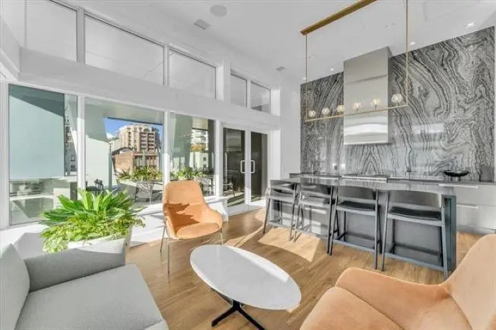 4101 680 QUAYSIDE DRIVE - photo 3 of 25