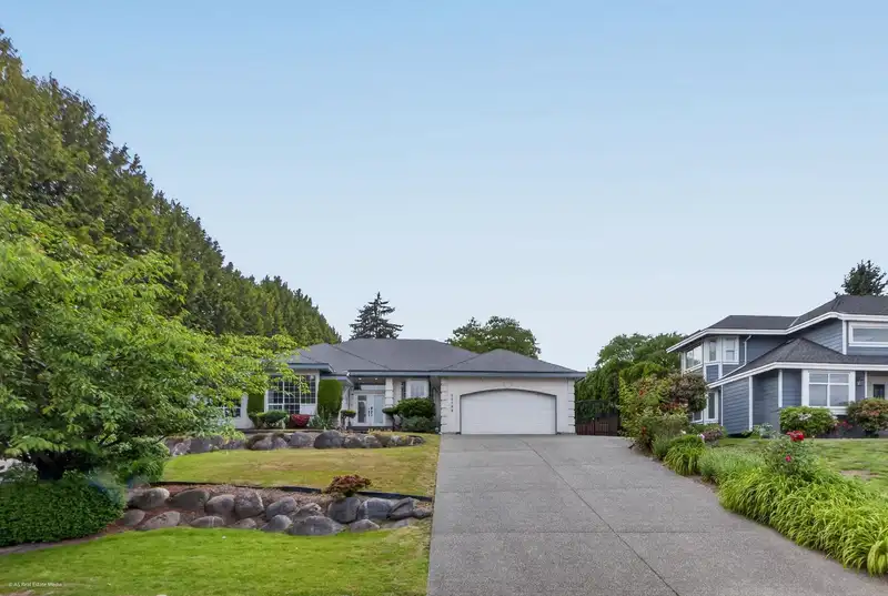 15186 73B AVENUE - photo 1 of 40