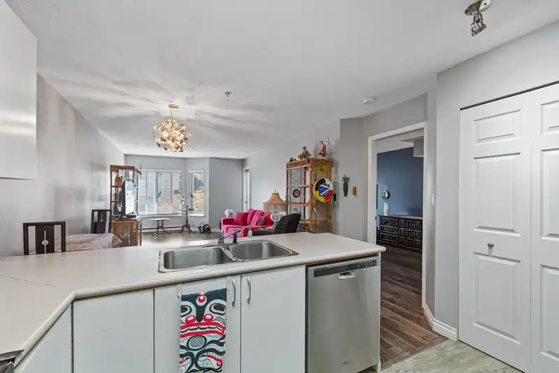 211 12160 80 AVENUE - photo 4 of 28