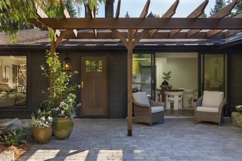 5075 HOWE SOUND LANE - photo 4 of 25