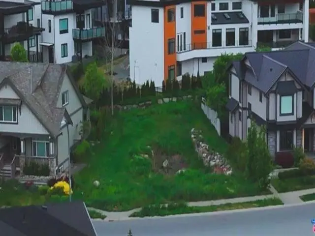 35391 EAGLE SUMMIT DRIVE - photo 2 of 6