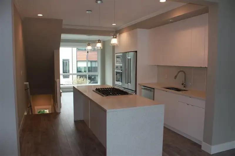 86 16488 64 AVENUE - photo 1 of 18