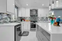 7869 143A STREET - thumbnail 8