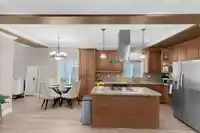 6272 142 STREET - thumbnail 4