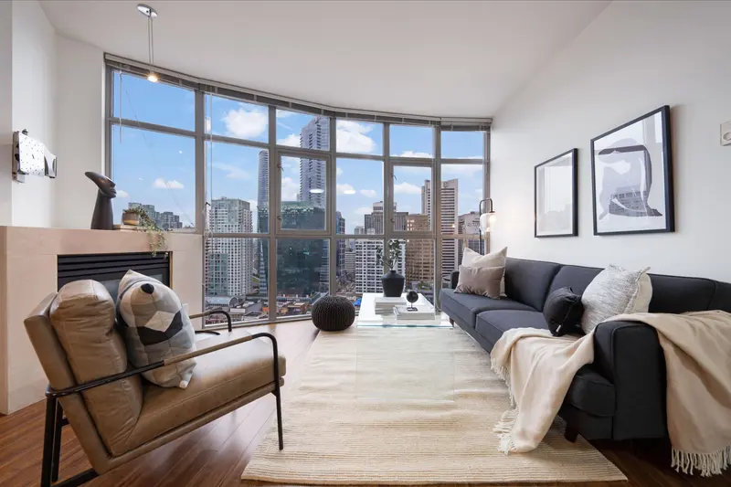 1802 1050 SMITHE STREET - photo 1 of 25