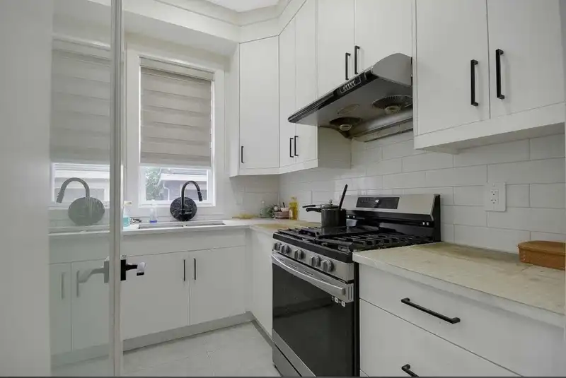 19121 67 AVENUE - photo 4 of 27