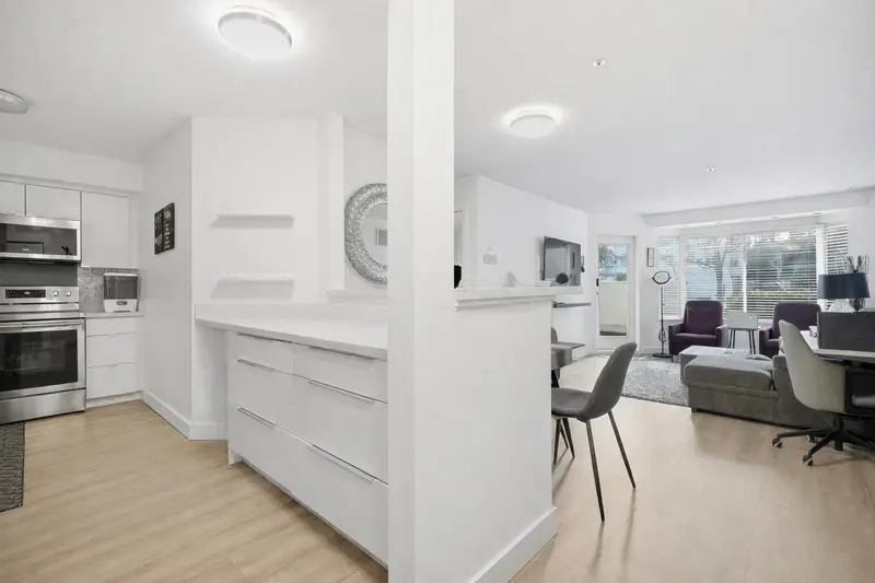 131 33173 OLD YALE ROAD - photo 1 of 25