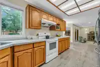 16276 86B AVENUE - thumbnail 12