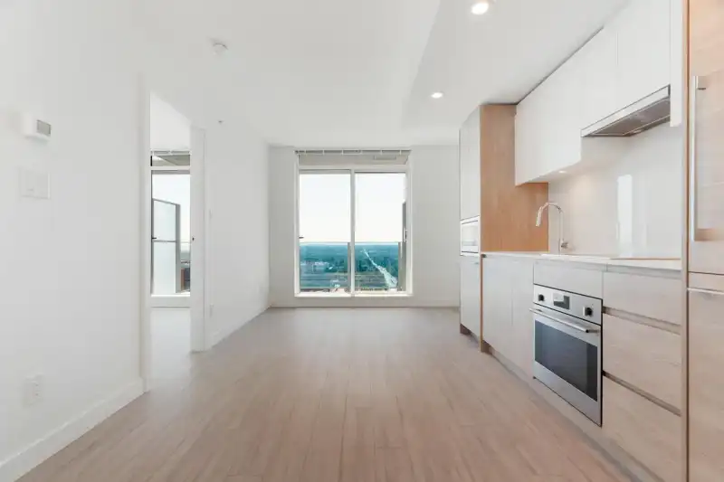 2301 13615 FRASER HIGHWAY - photo 1 of 14