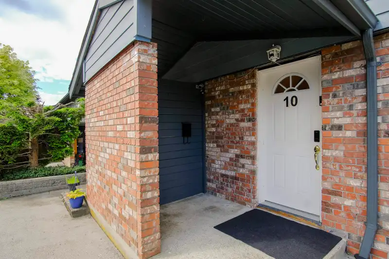 10 10736 GUILDFORD DRIVE - photo 2 of 32