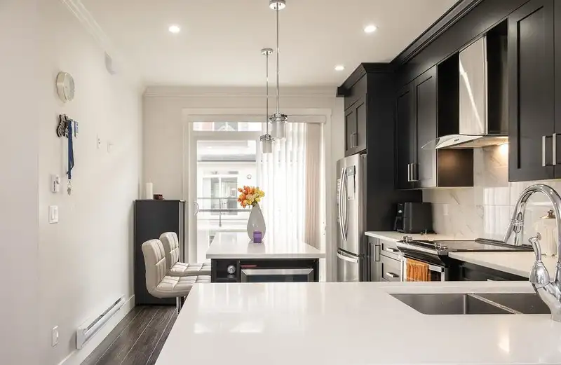 122 13898 64 AVENUE - photo 3 of 25