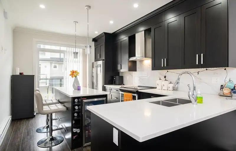 122 13898 64 AVENUE - photo 4 of 25