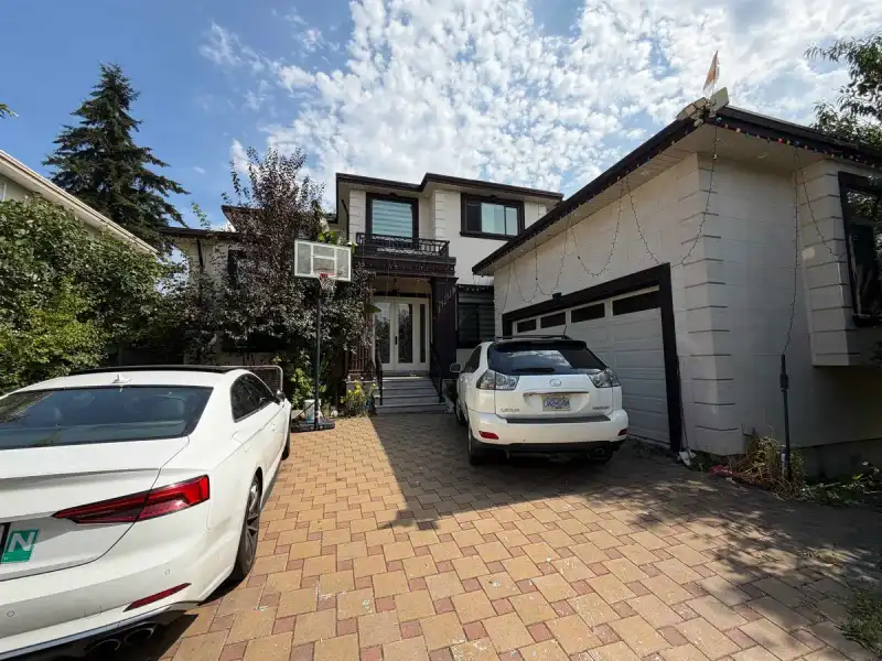 7960 155 STREET - photo 1 of 24
