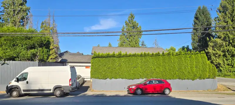 10080 140 STREET - photo 1 of 2