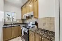 7097 149A STREET - thumbnail 11