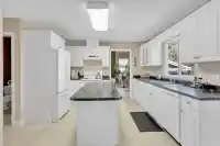 12015 100A AVENUE - thumbnail 9