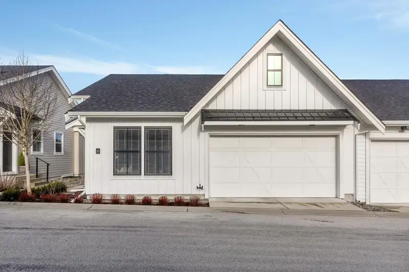 10 5528 148 STREET - photo 1 of 35