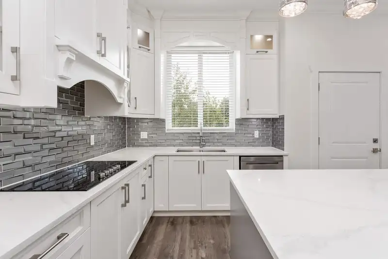 10260 165B STREET - photo 4 of 21