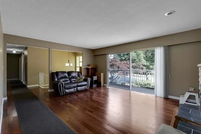 14614 106TH AVENUE - photo 3 of 40