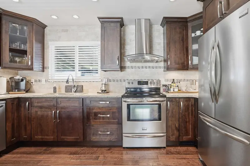 846 WRIGHT AVENUE - photo 3 of 25