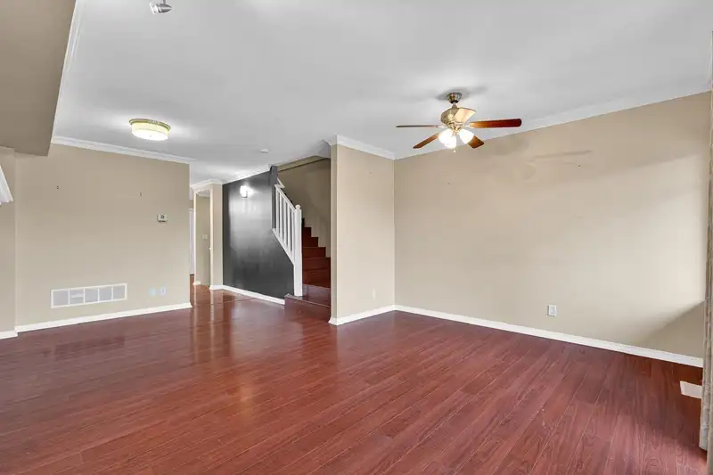 55 8888 151 STREET - photo 2 of 28