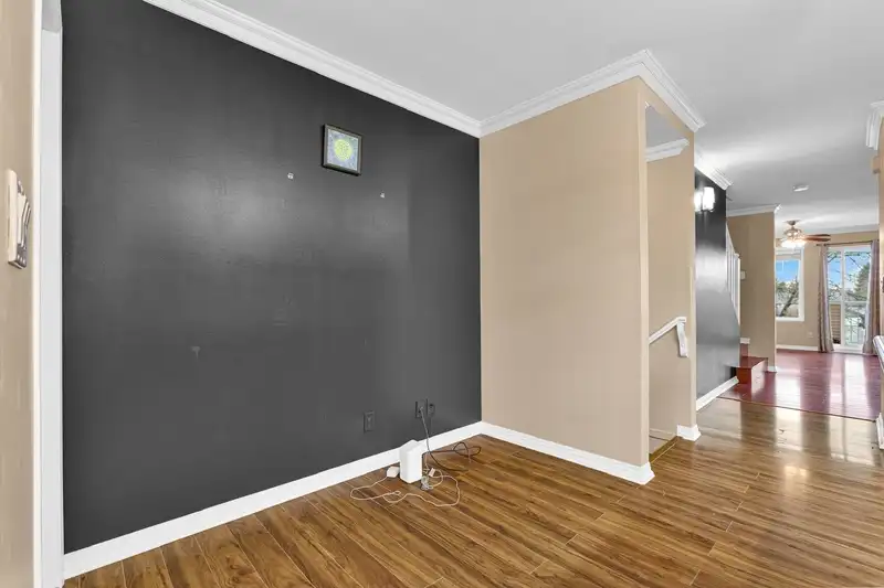 55 8888 151 STREET - photo 4 of 28